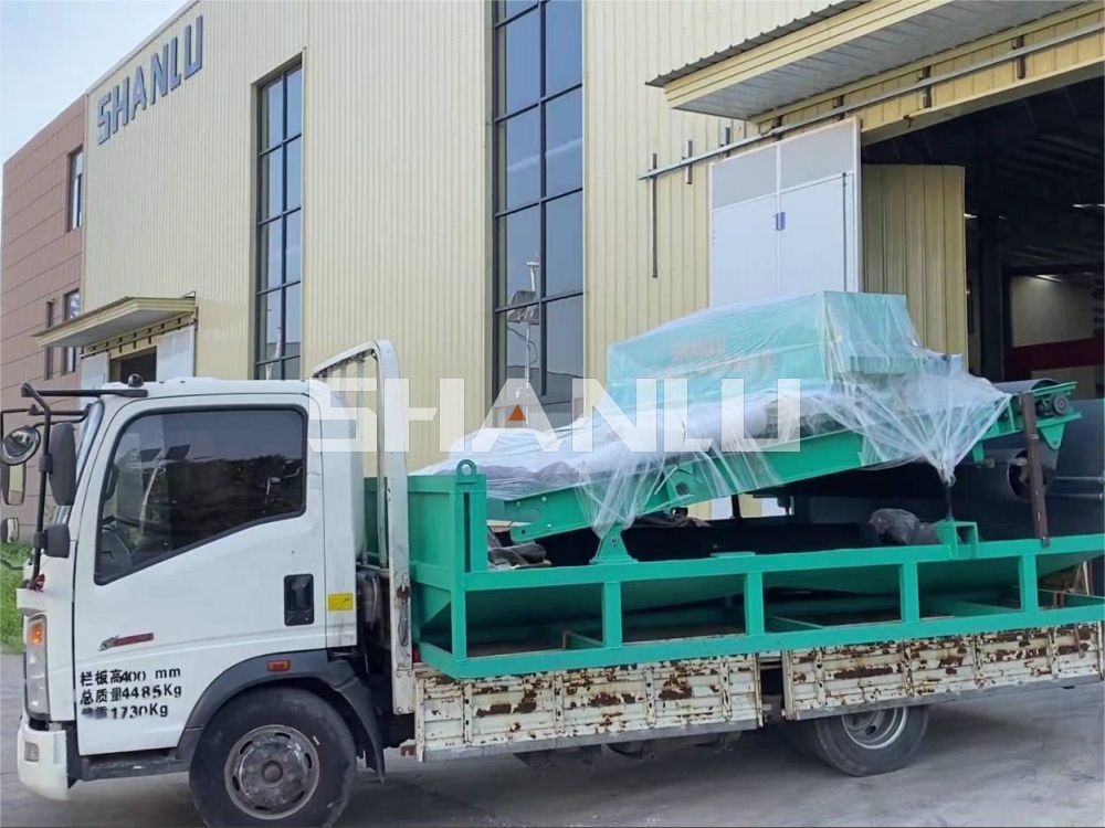 广西客户PBC-3025型号平板磁选机发货现场